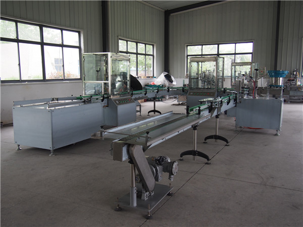 தானியங்கி ஷாம்பு நிரப்புதல் மற்றும் கேப்பிங் லைன்