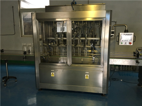 சீனா நேரியல் வகை சமையல் எண்ணெய் நிரப்புதல் இயந்திரம்